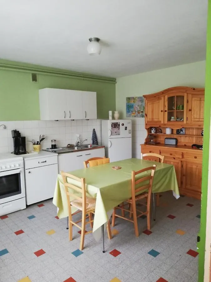 L'Elie Sous Les Noyers, Le Gite Clerieux