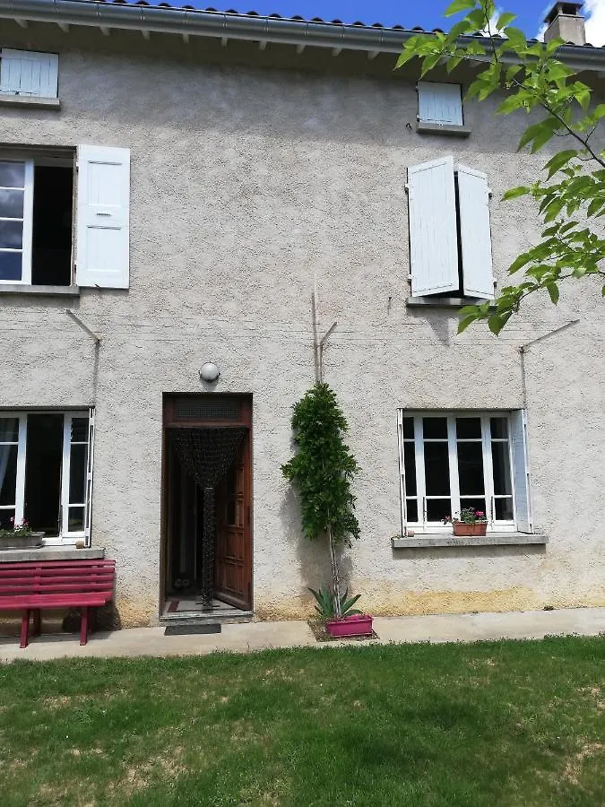 L'Elie Sous Les Noyers, Le Gite Clerieux Holiday home