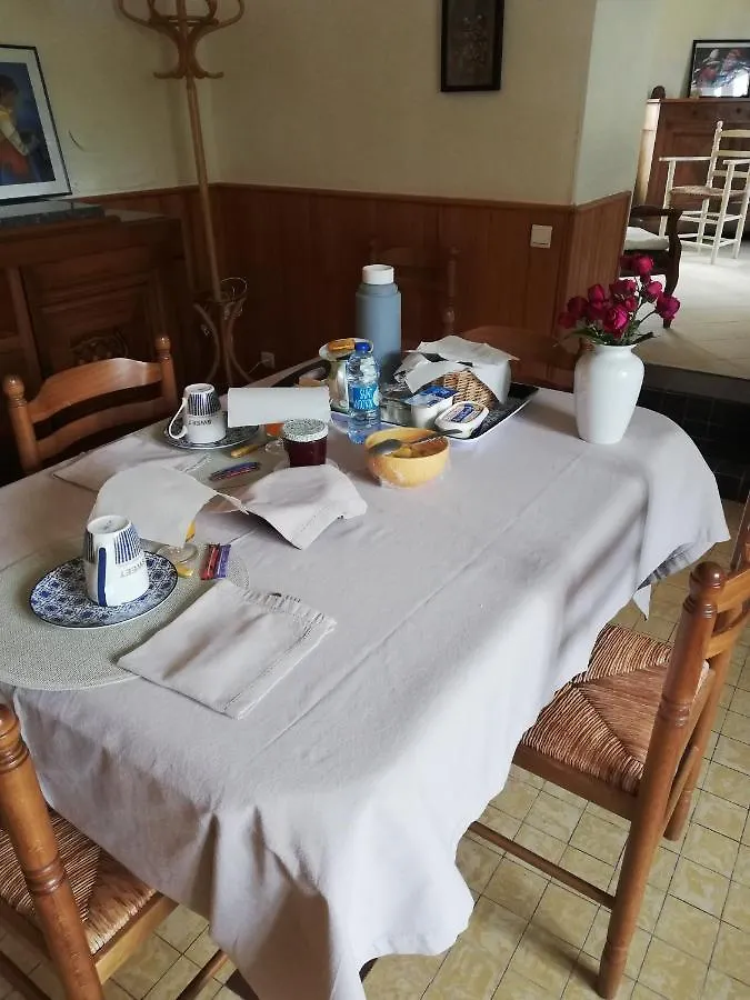 L'Elie Sous Les Noyers, Le Gite Clerieux Holiday home